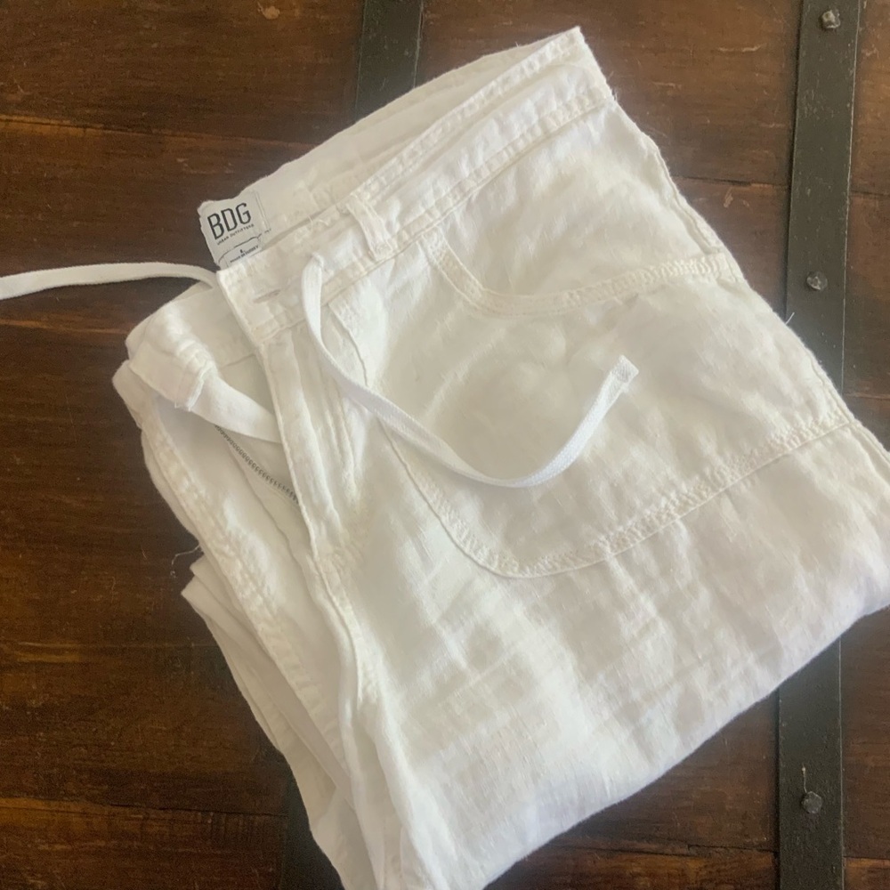 L BDG soft white linen beach pants